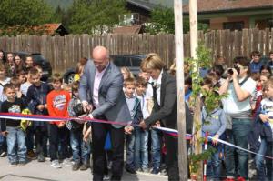 S prostovoljnimi prispevki do kolesarnice 4